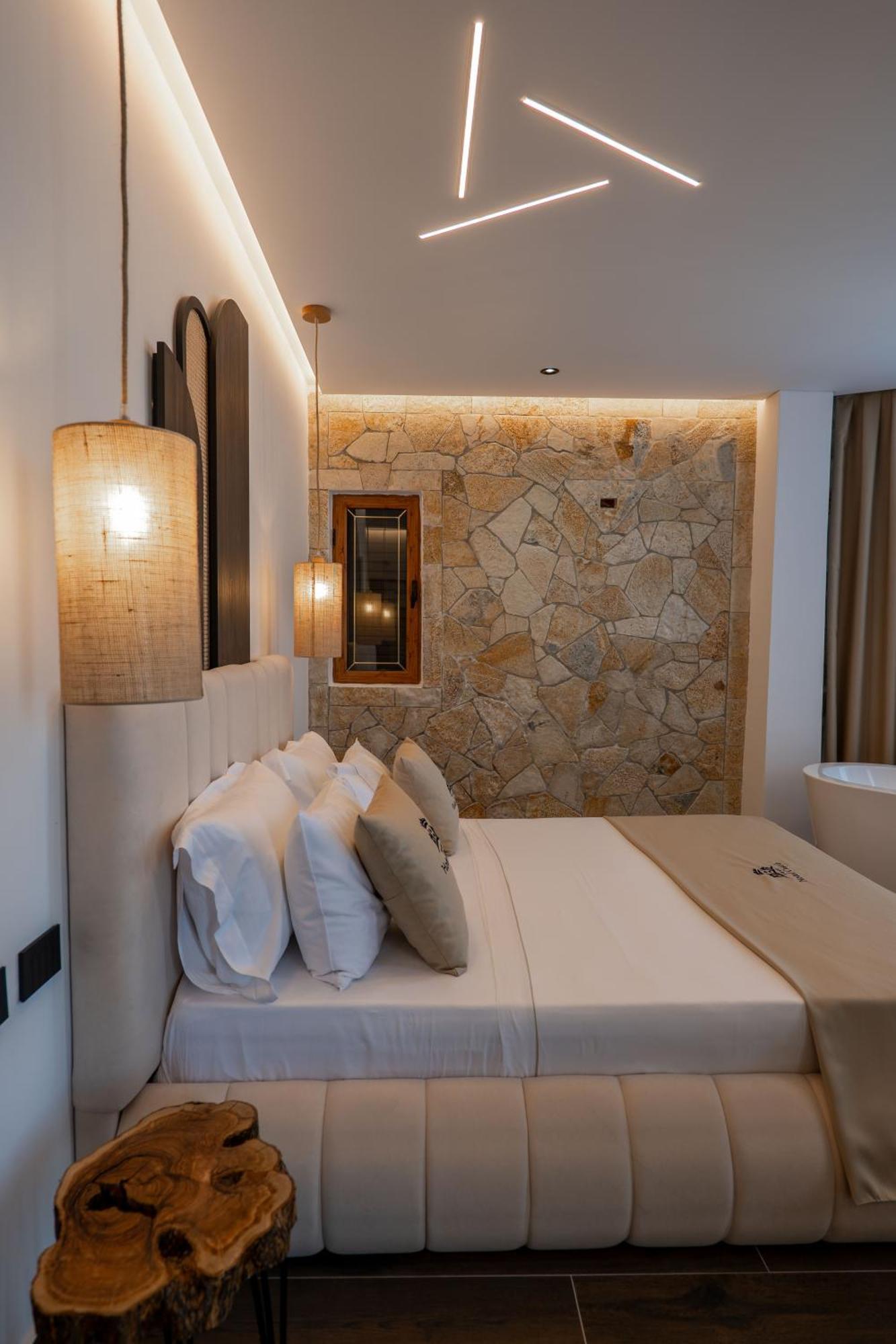 Hotel Castle Ksamil Exterior photo